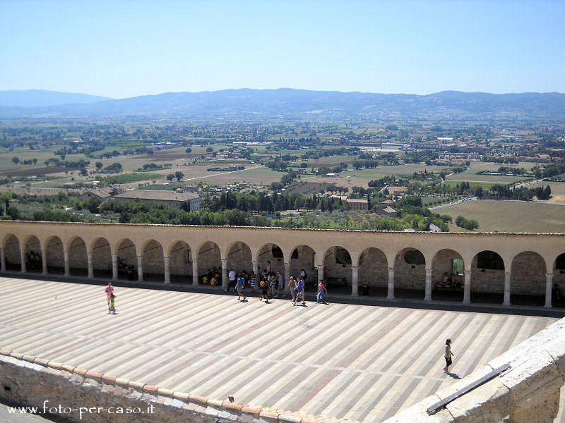La cittadina di Assisi - Ingrandisci la foto