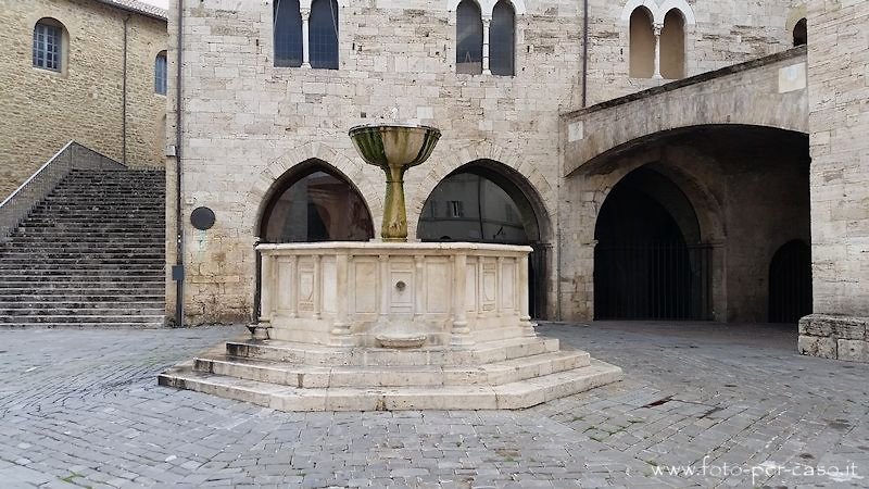 Galleria foto della Fontana Monumentale di Piazza