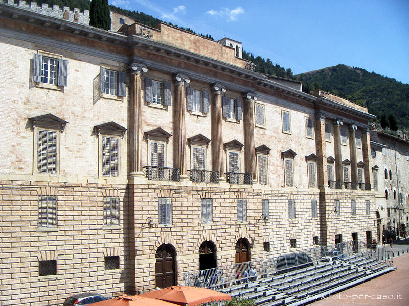 Palazzo Ranghiasci - Ingrandisci la foto